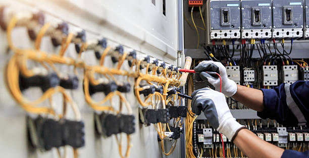 Professional Electrician technician working in Coral Terrace, FL